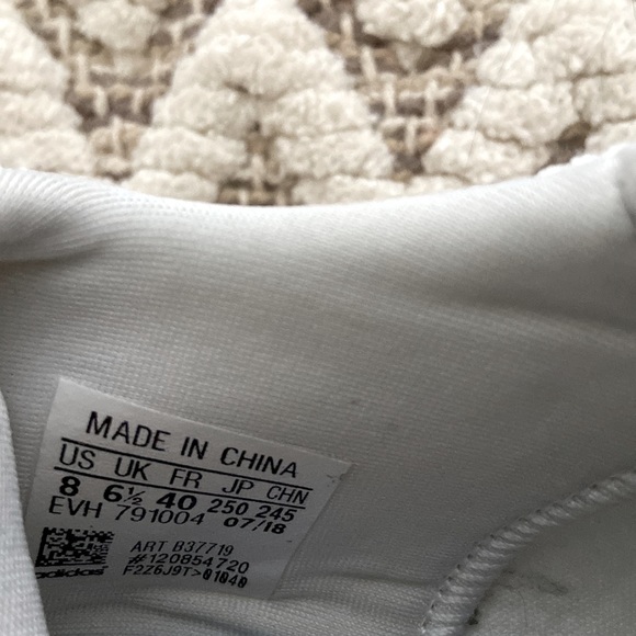 Adidas white, cream, and gold sneakers. Size 8 - Picture 4 of 11